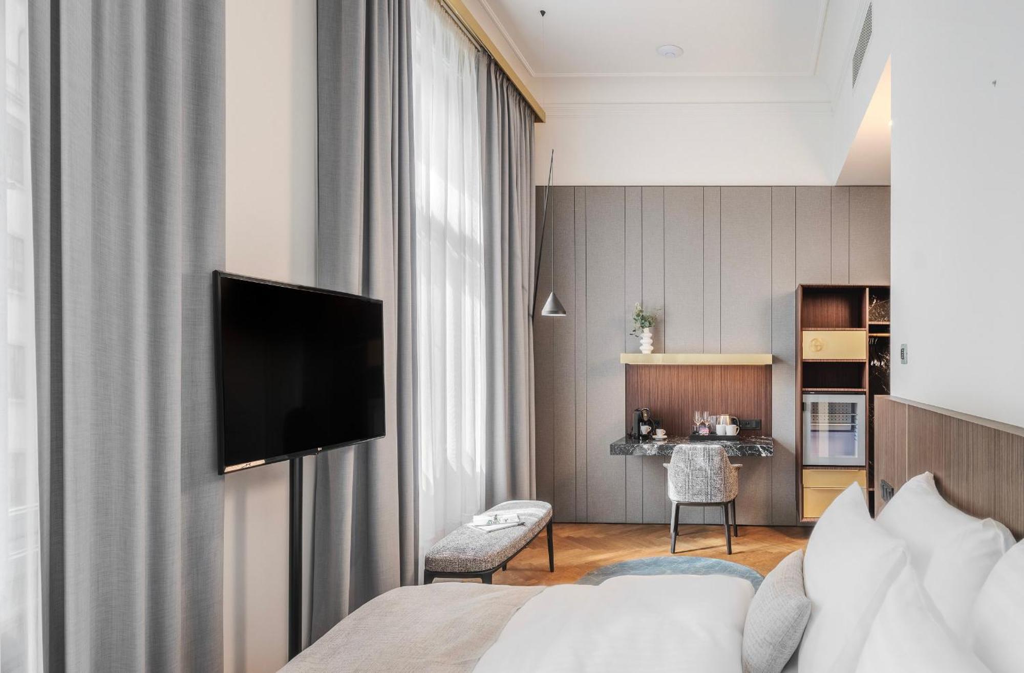 Aparthotel Dependance Golden Crown 4*